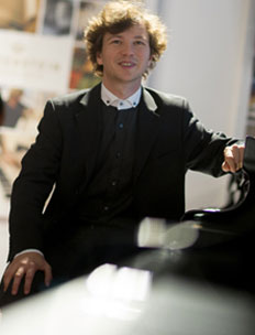 Artist photo of Mikhail Mordvinov - piano