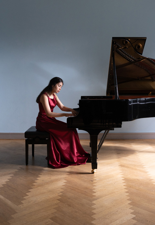 Artist photo of von Franqué, Adriana - Piano