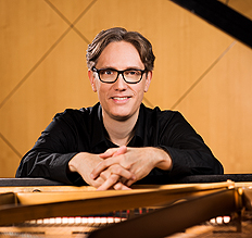 Artist photo of Axel Gremmelspacher - Piano
