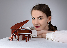 Artist photo of Spiegel, Samira - Piano and Violin