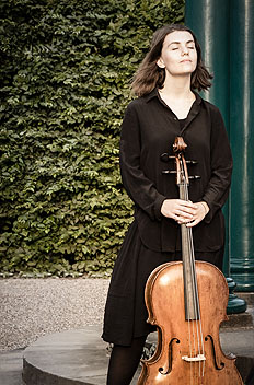 Artist photo of Anna Reisener - Cello