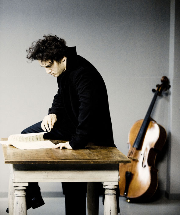 Artist photo of Nicolas Altstaedt - Cello