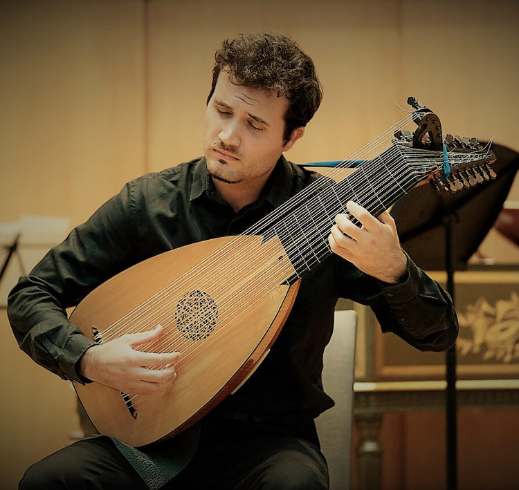 Artist photo of Benoît Fallai - Laute, Theorbe, Gitarre