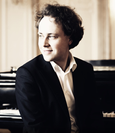 Alexander Schimpf wins First Prize at the International Piano Competition in Cleveland