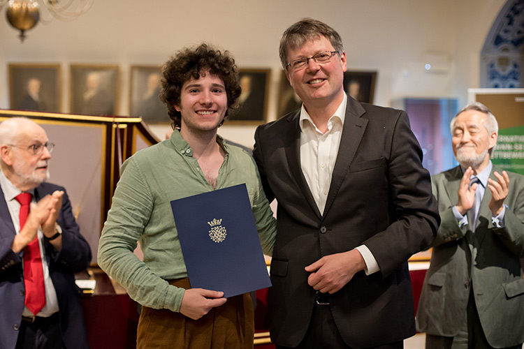 Die Bachwettbewerbspreisträger 2024 stehen fest: GENUIN-Sonderpreis geht an Cellist Johannes Gray