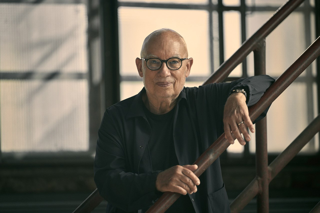 A New Perspective on Bruckner's Symphonic Works by Dennis Russell Davies and the MDR Symphony Orchestra